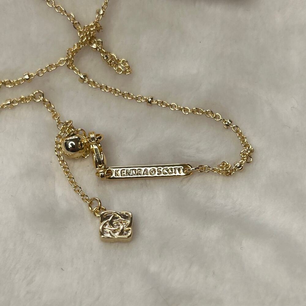 Kendra Scott Elisa Princess Gold Short Pendant Necklace - Picture 4 of 7